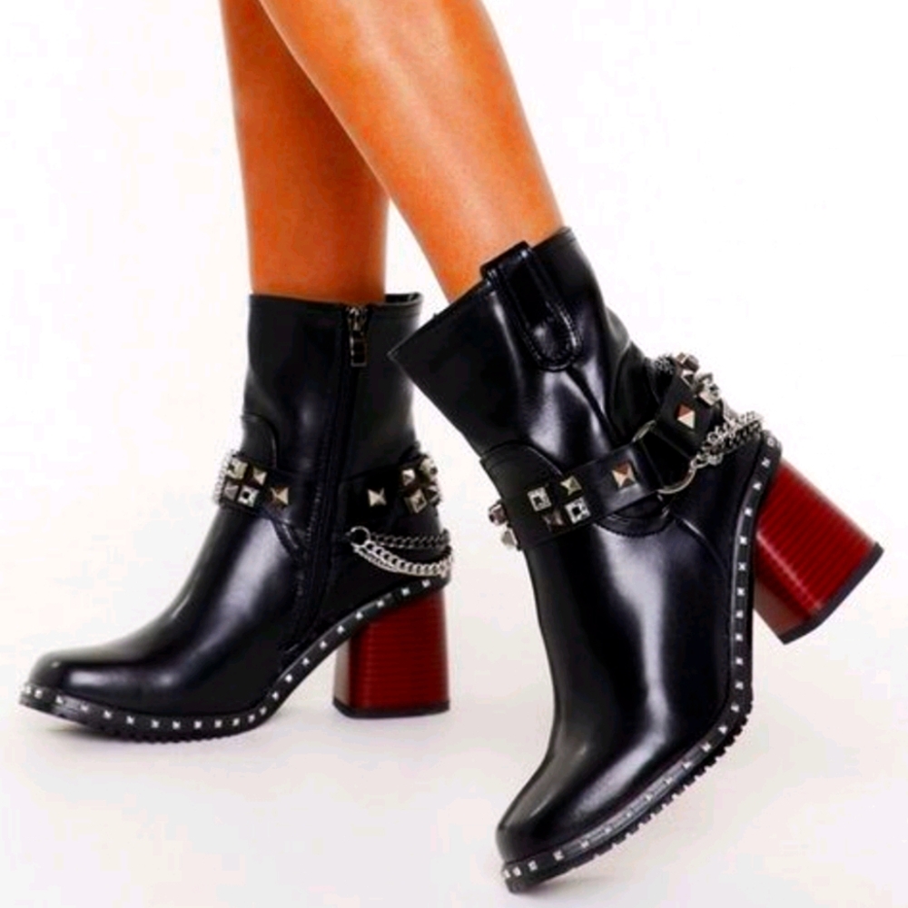 Ankle boots